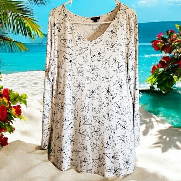 J. Jill Tops - J. Jill Top Womens L Wearever Collection White Black Floral Lagenlook Pullover